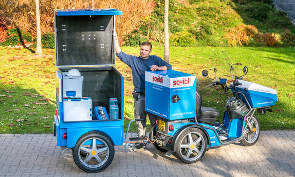 Elektro-Fahrzeug und elektrisches Nutzfahrzeug für Handwerker und Service-techniker mieten